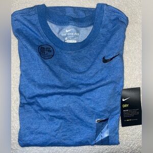 Nike Standard Fit Blue Tee new with tags size small